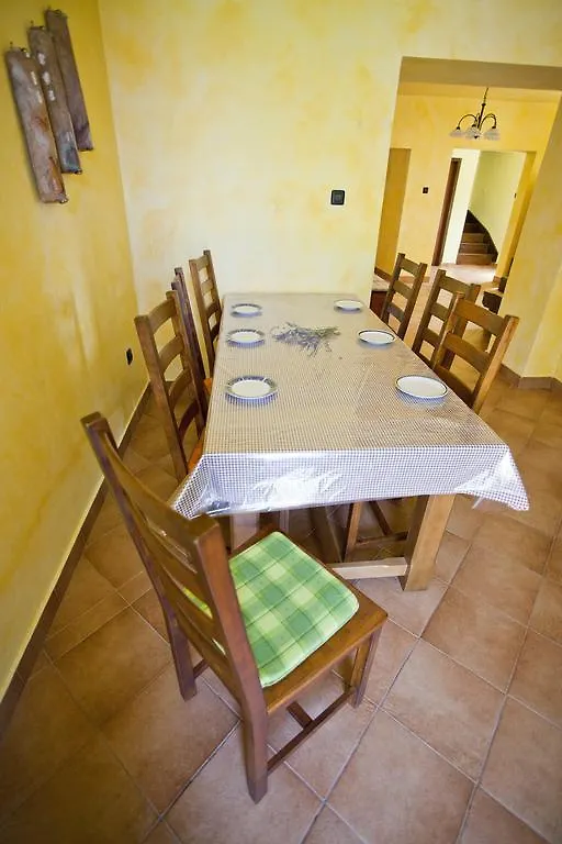 Holiday Home Stancija Becic Mugeba 克罗地亚